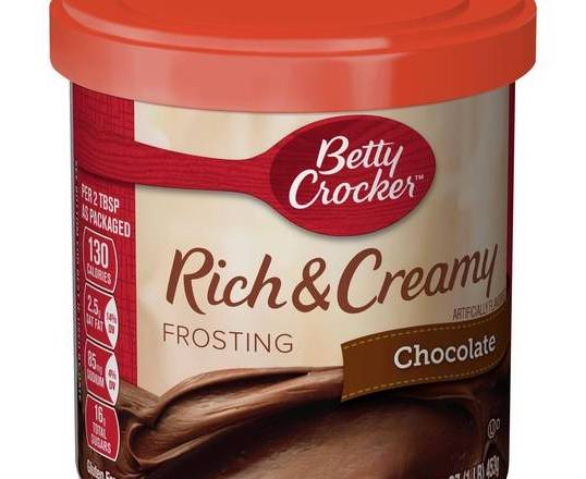 Betty Crocker Rich & Creamy Chocolate Frosting 16 oz